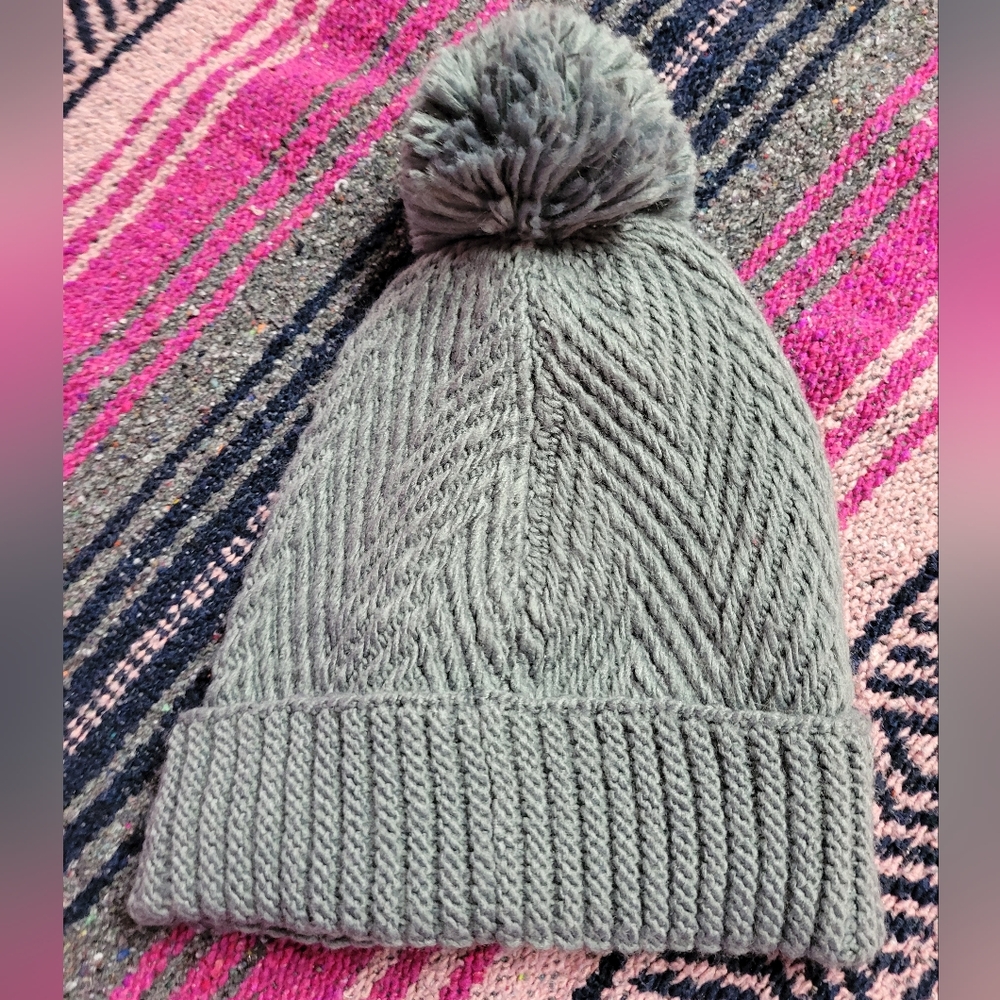 Adidas grey knit winter hat with pom - Picture 5 of 6